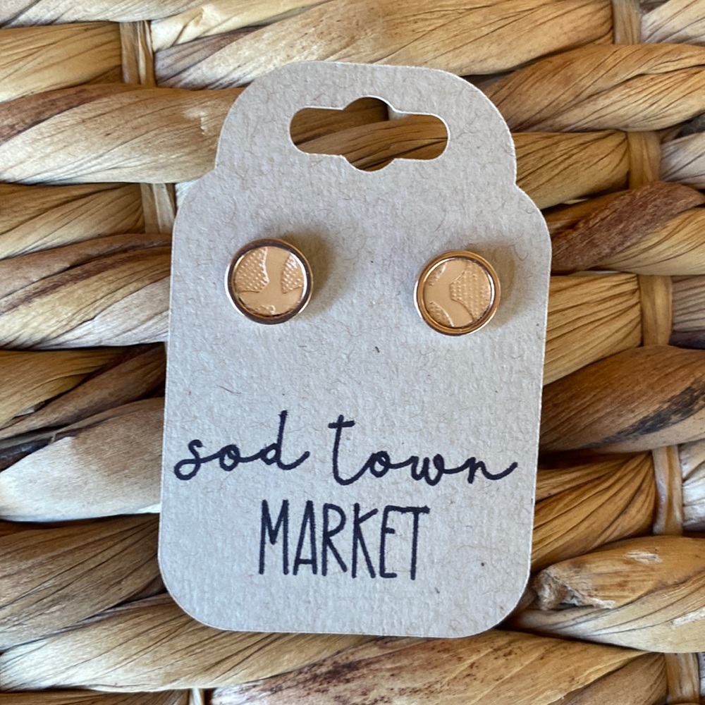 8mm rose gold taupe studs